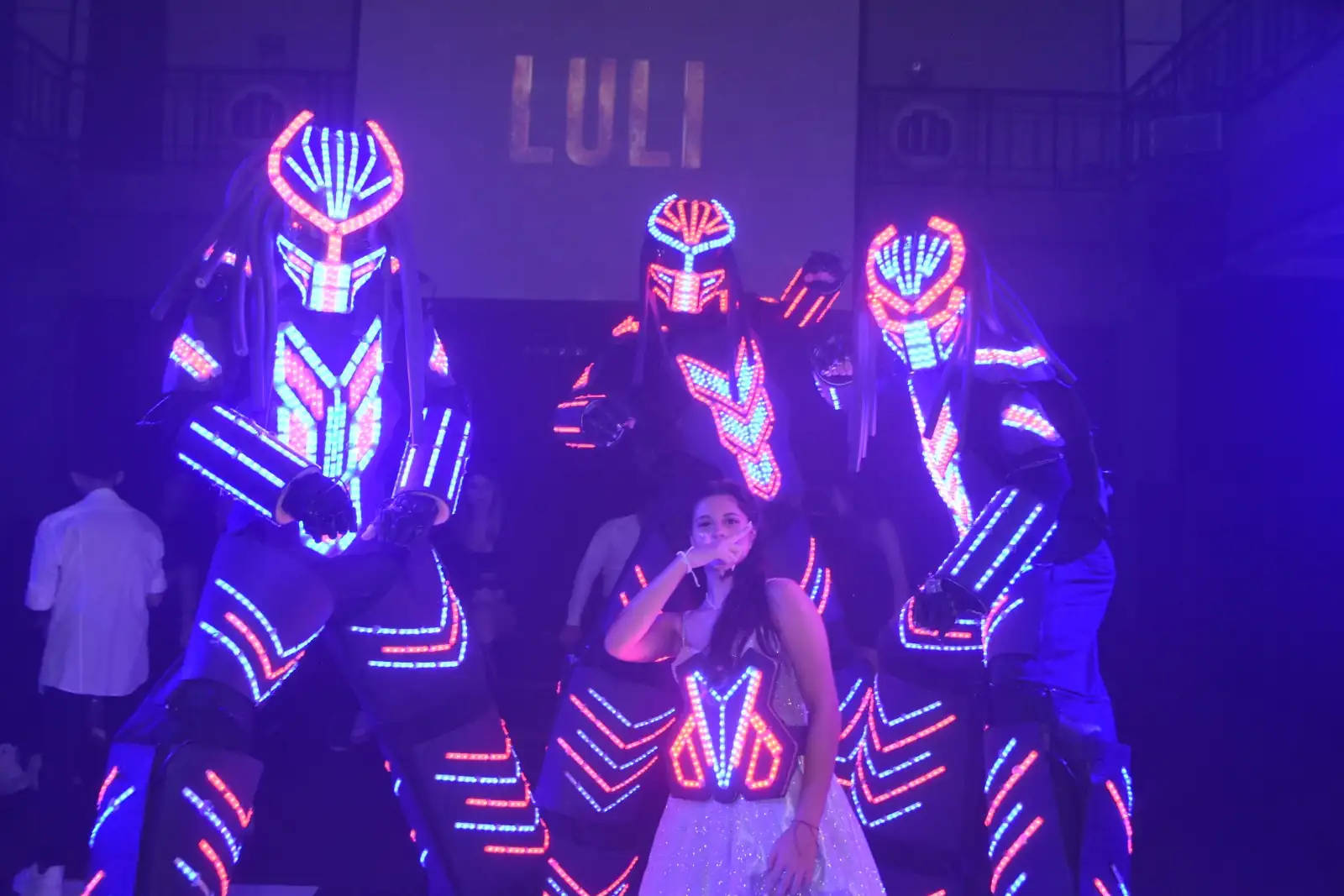 Servicio de catering con sushi y comida gourmet